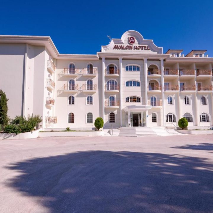 AVALON HOTEL1